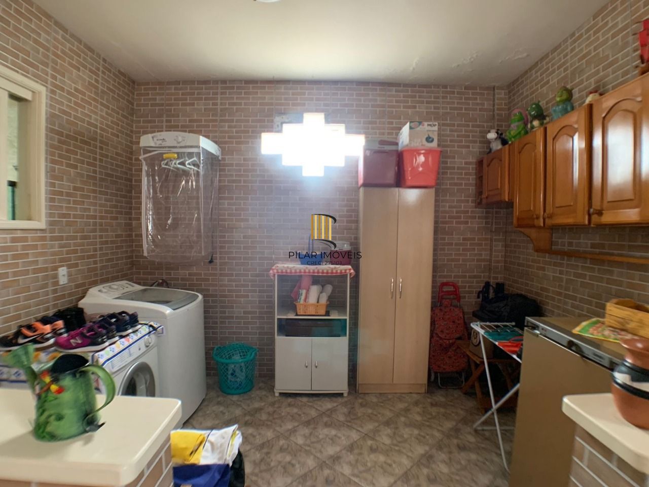 Casa para Venda - 318m², 3 dormitórios, Piscina, Bairro Guarujá