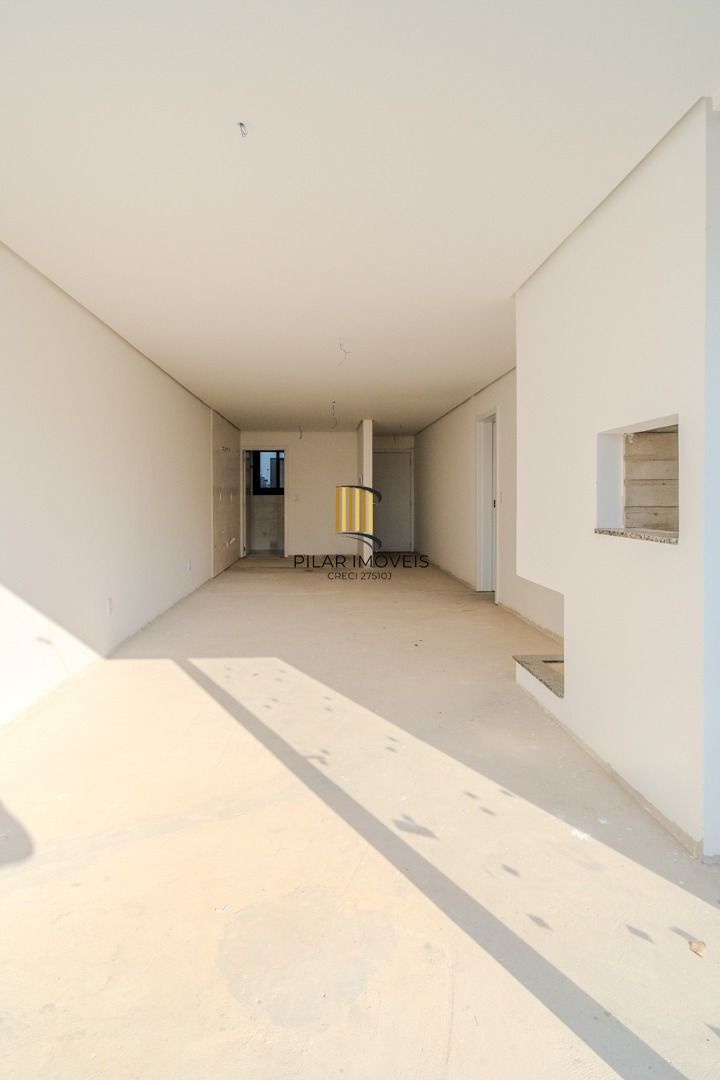 Apartamento Garden / 3 Dormitórios / Suíte / Amplo Pátio / Bairro Tristeza