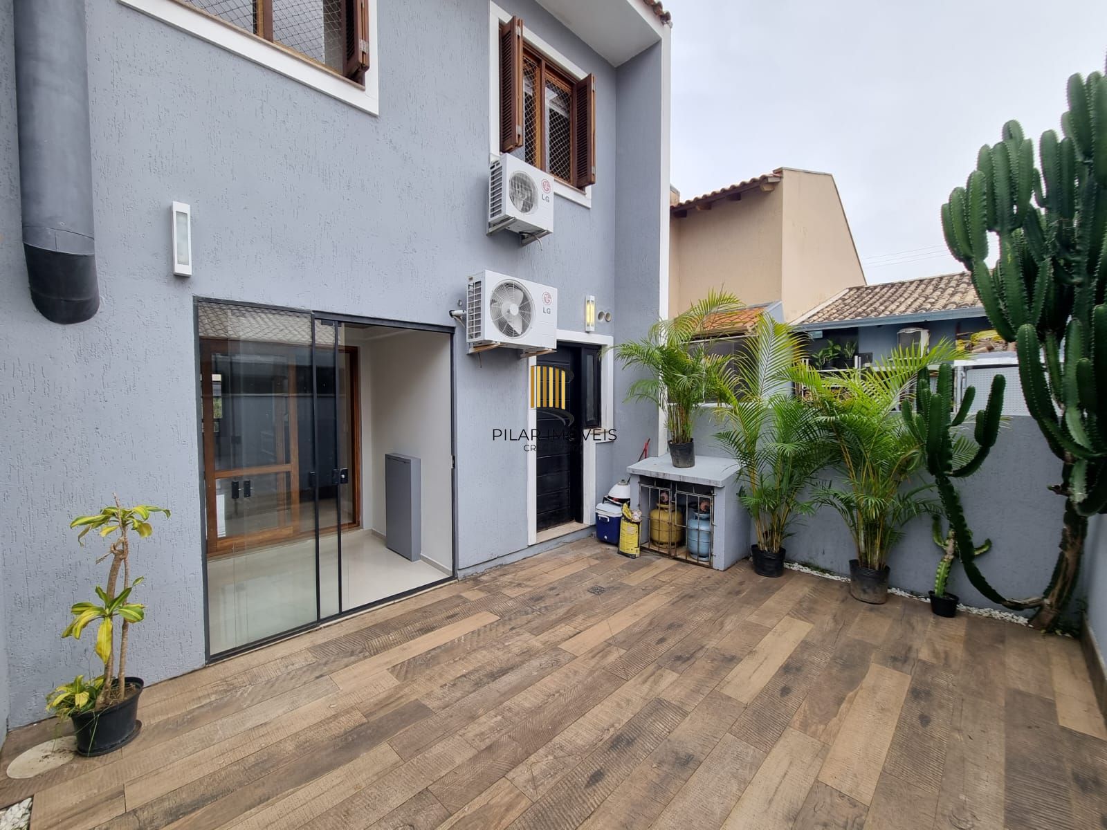 Casa 3 Dormitórios / Pátio com Churrasqueira / Jardins do Prado