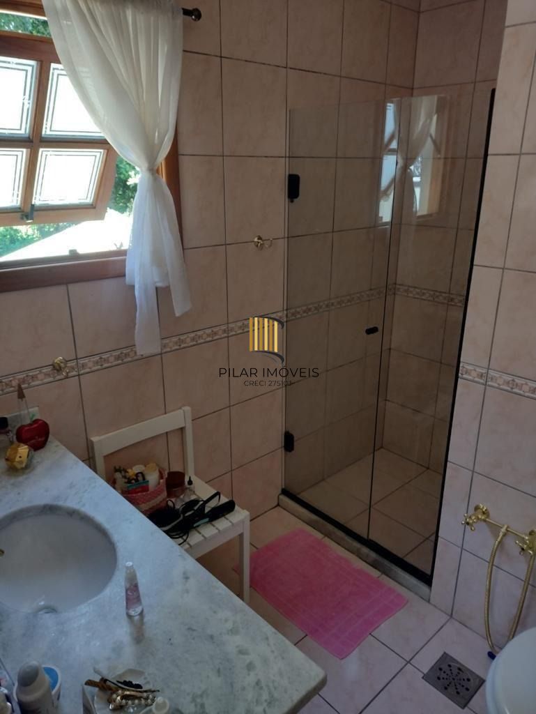 Linda Casa 4 Dormitórios Piscina, Churrasqueira, 4 Vagas Bairro Guarujá