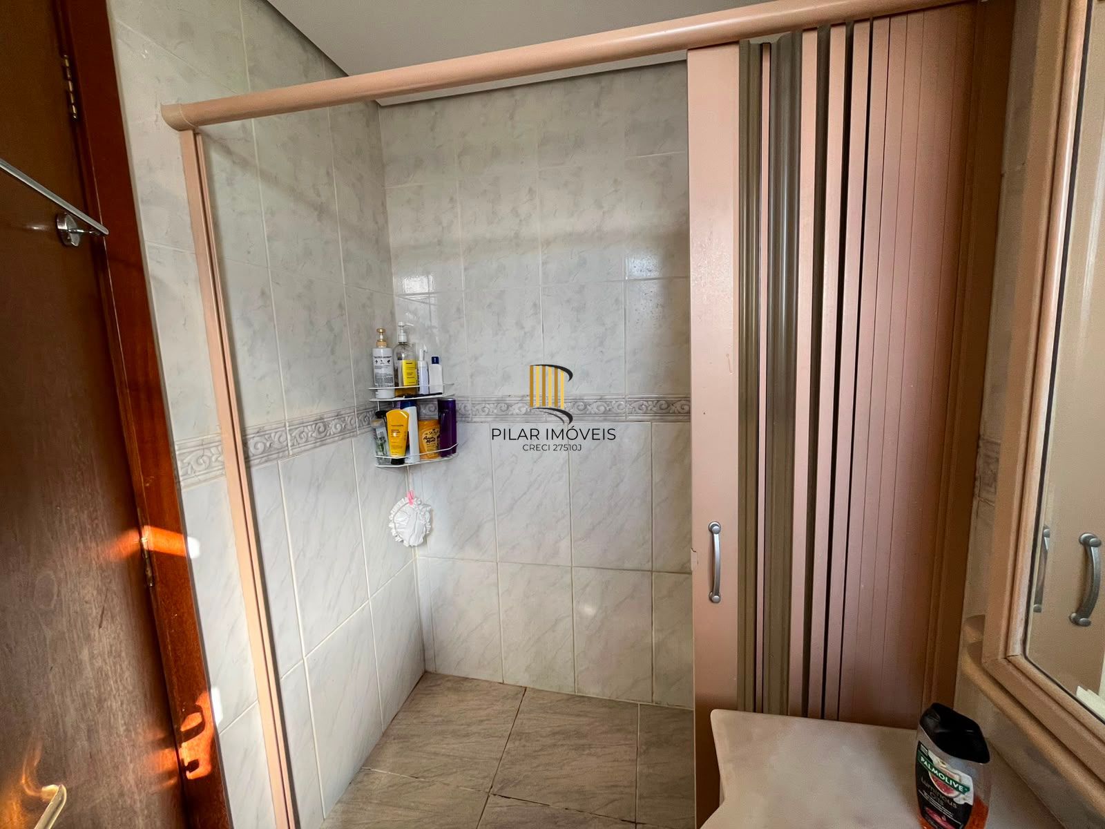 Apartamanto a venda no Menino Deus com 3 quartos e sacada