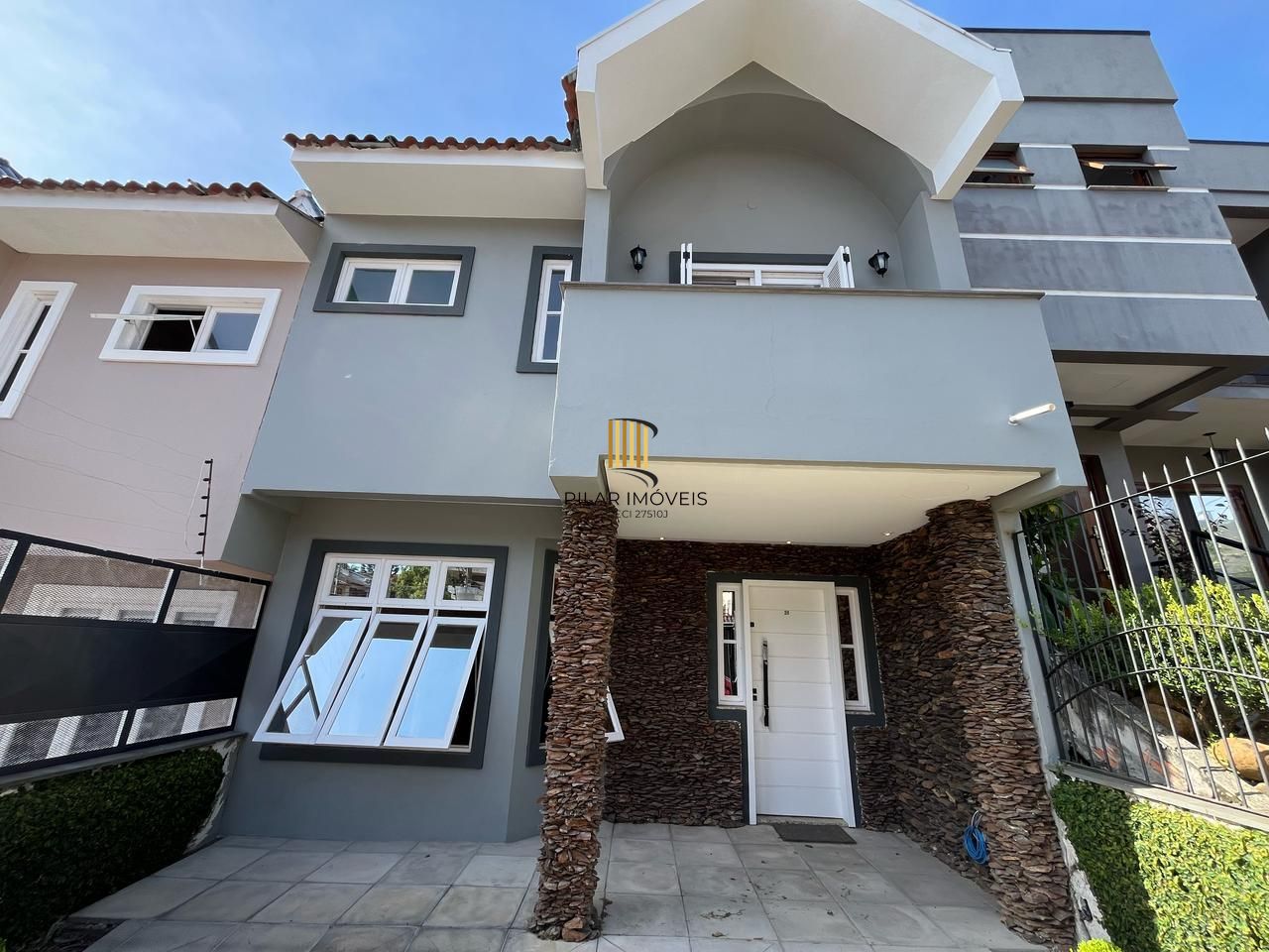 Casa totalmente reformada e mobiliada em Ipanema - Pilar Imóveis