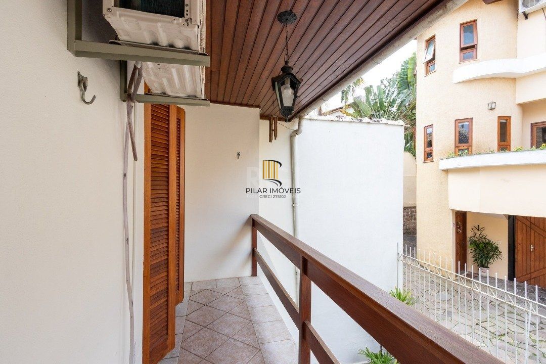 Casa a venda em condominio no bairro Jardim Isabel
