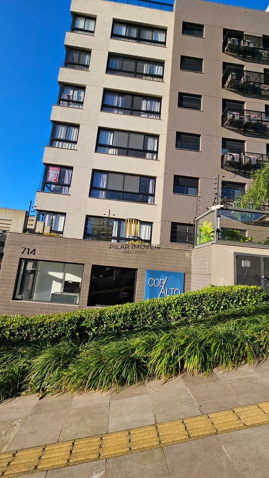 APARTAMENTO 3 DOMIRTÓRIOS - 3 SUITES - 2 VAGAS - MENINO DEUS - PORTO ALEGRE - RS