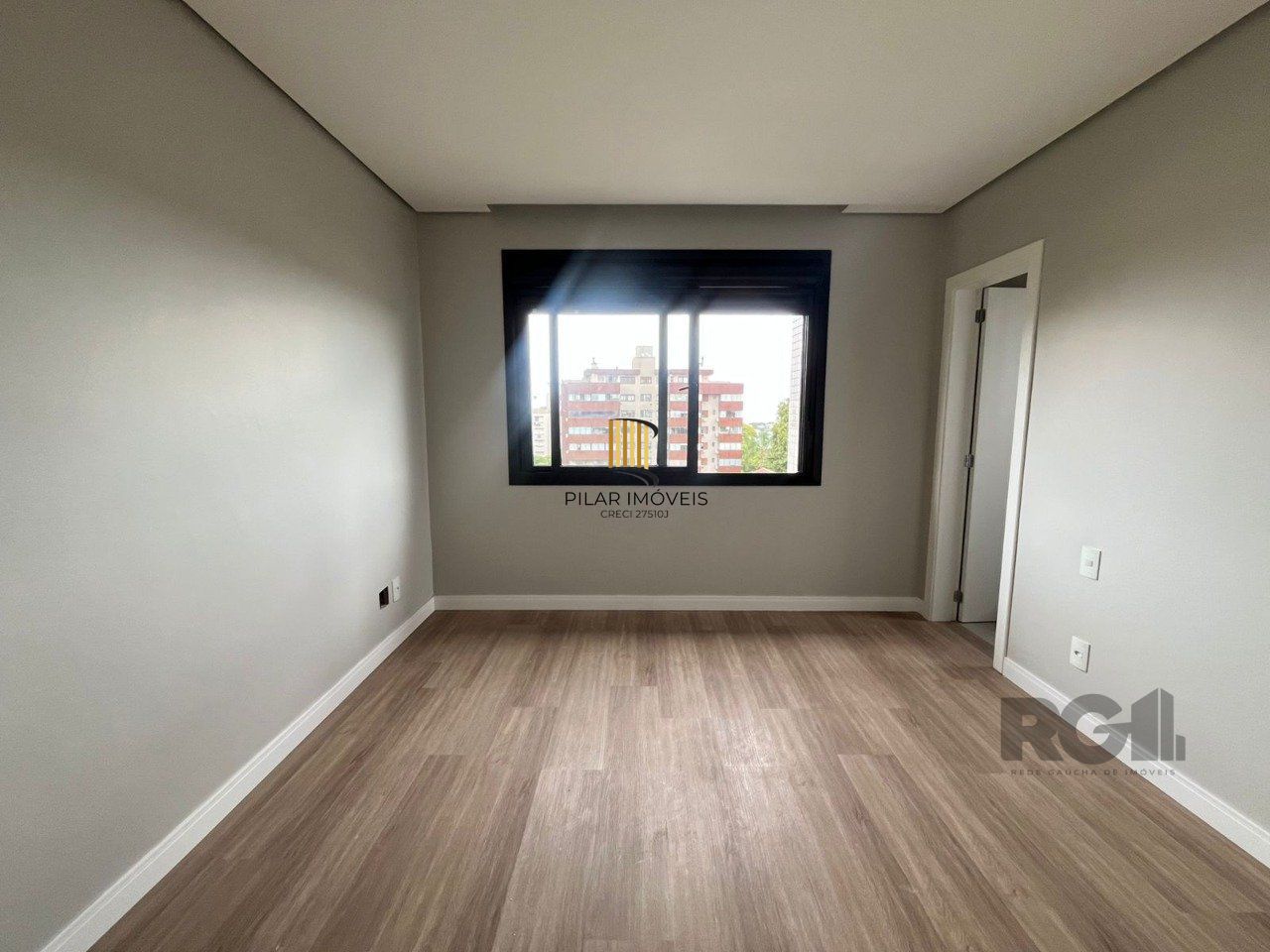 Apartamento 03 Suítes / Sacada/ 131m /  Rua José Gomes / Tristeza