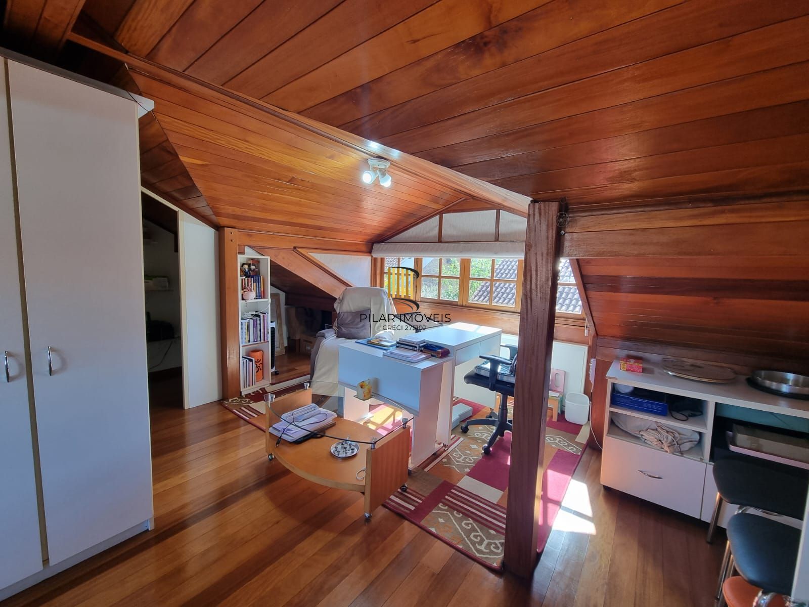 Casa de 3 Dormitórios em Condomínio Fechado Infra Completa