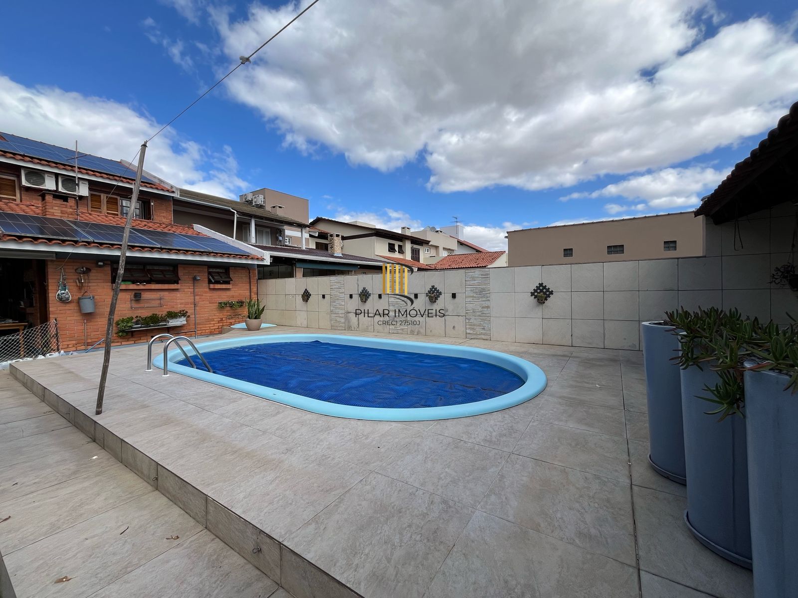 Casa com piscina a venda em Ipanema
