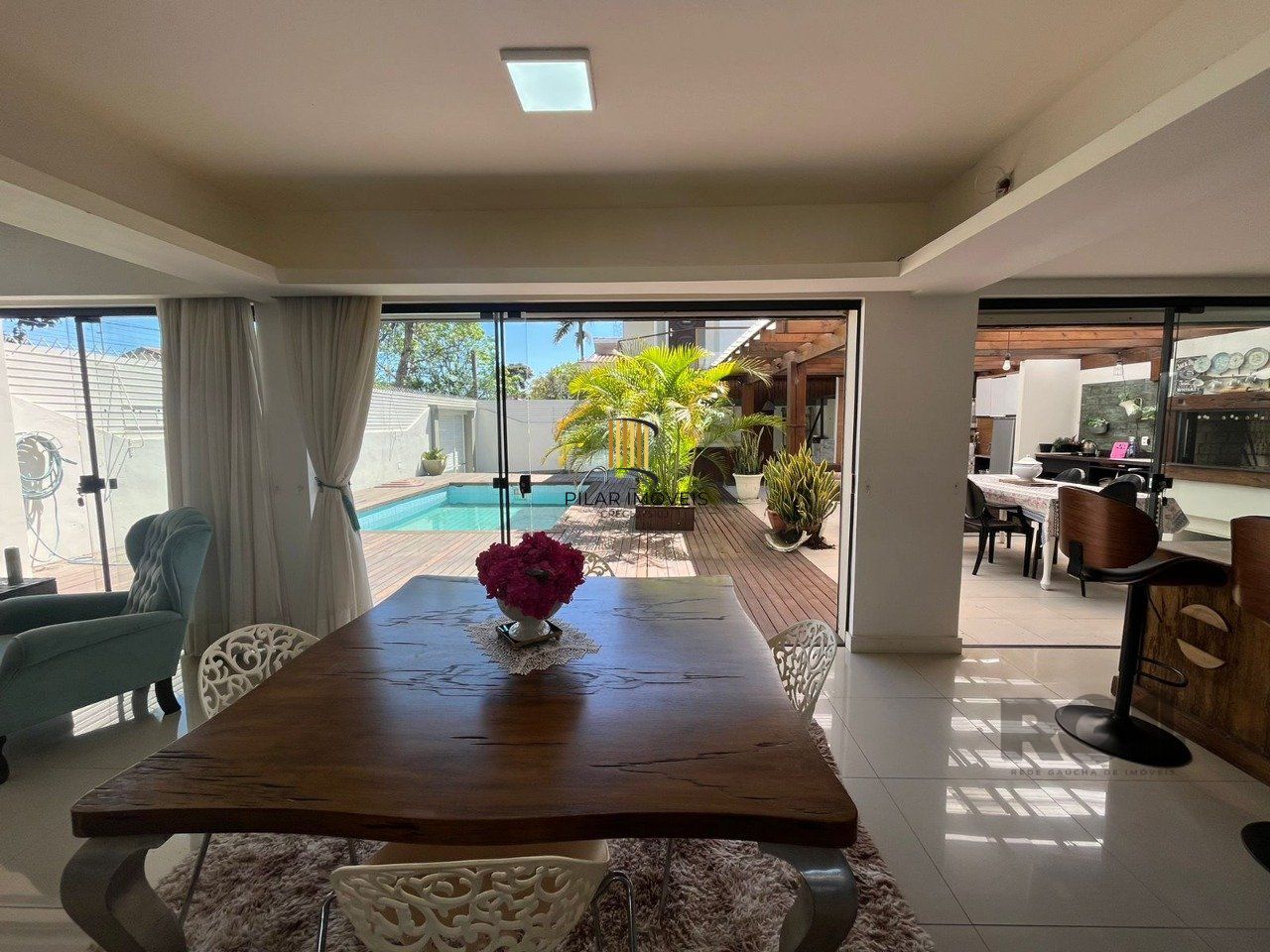 Casa Mobiliada 03 Dormitórios Bairro Jardim Verde Ipanema