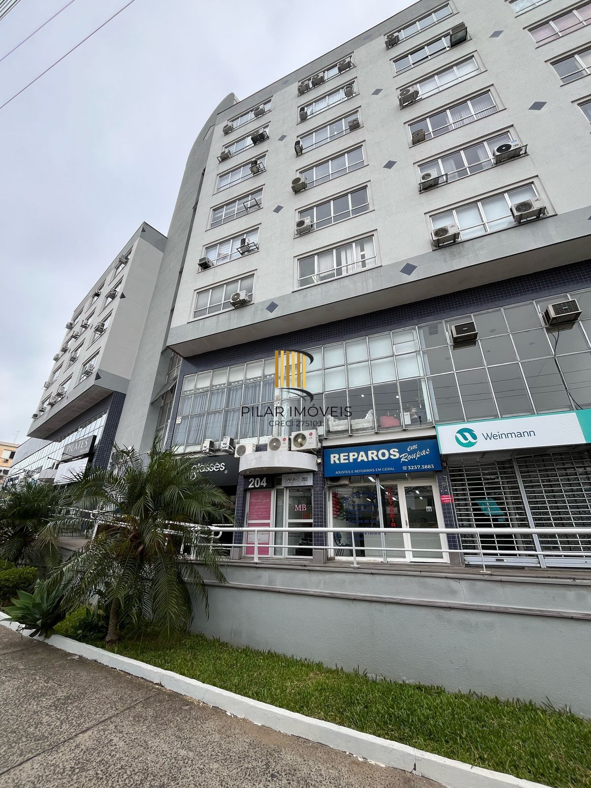Sala para venda na Tristeza prédio Spazzio - Pilar Imóveis