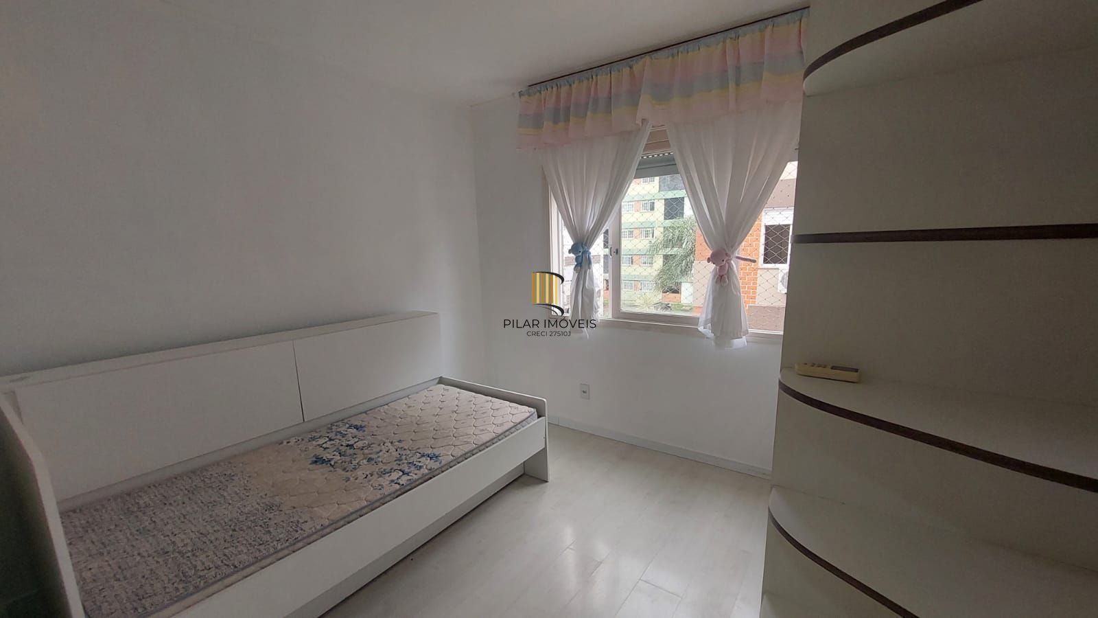 2 QUARTOS, SACADA COM CHURRASQUEIRA - ELEVADOR - CAVALHADA - PORTO ALEGRE - RS