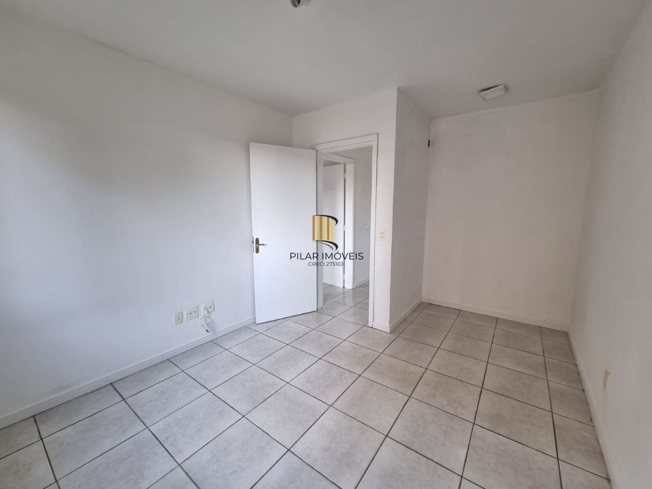 Apartamento 2 Dormitórios com Sacada Ipanema