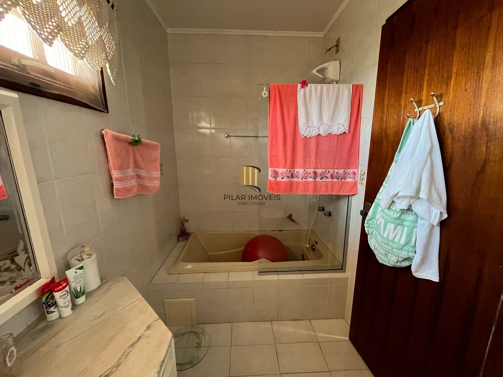 Casa com piscina a venda em Ipanema
