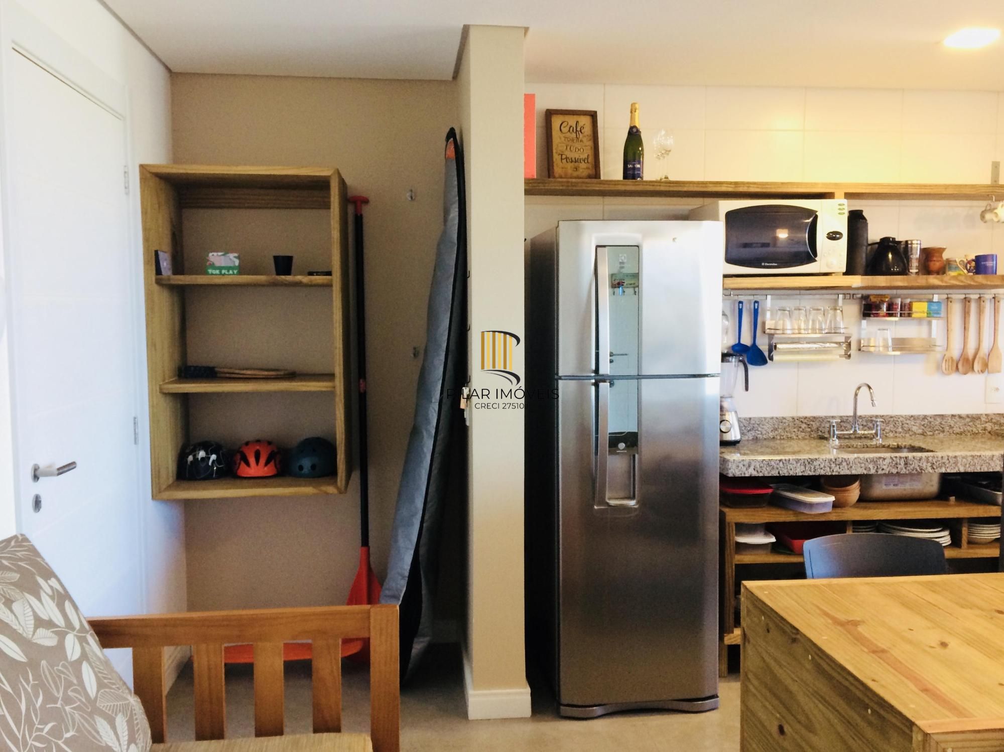 Loft Mobiliado com Espaço Gourmet no Rossi Atlântida – Conforto e Luxo à Beira-Mar!