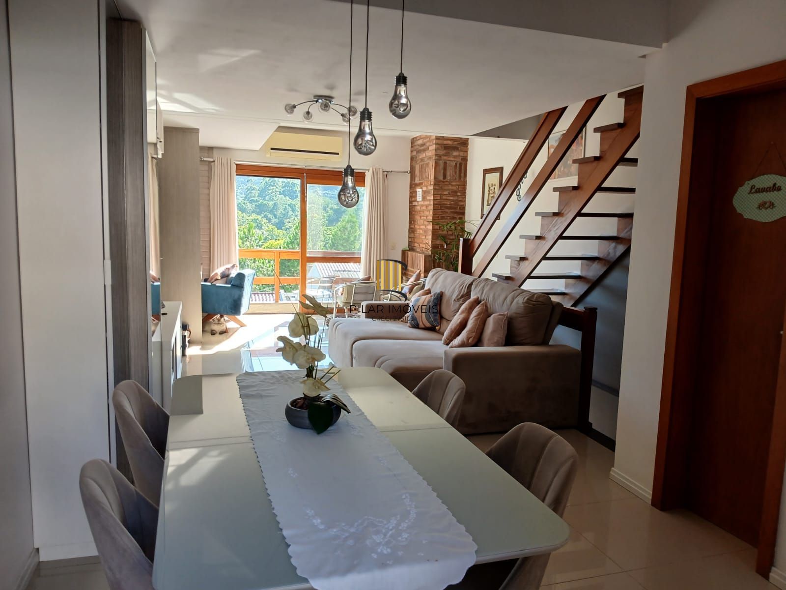 Casa a venda com piscina de 3 dormitórios em porto alegre