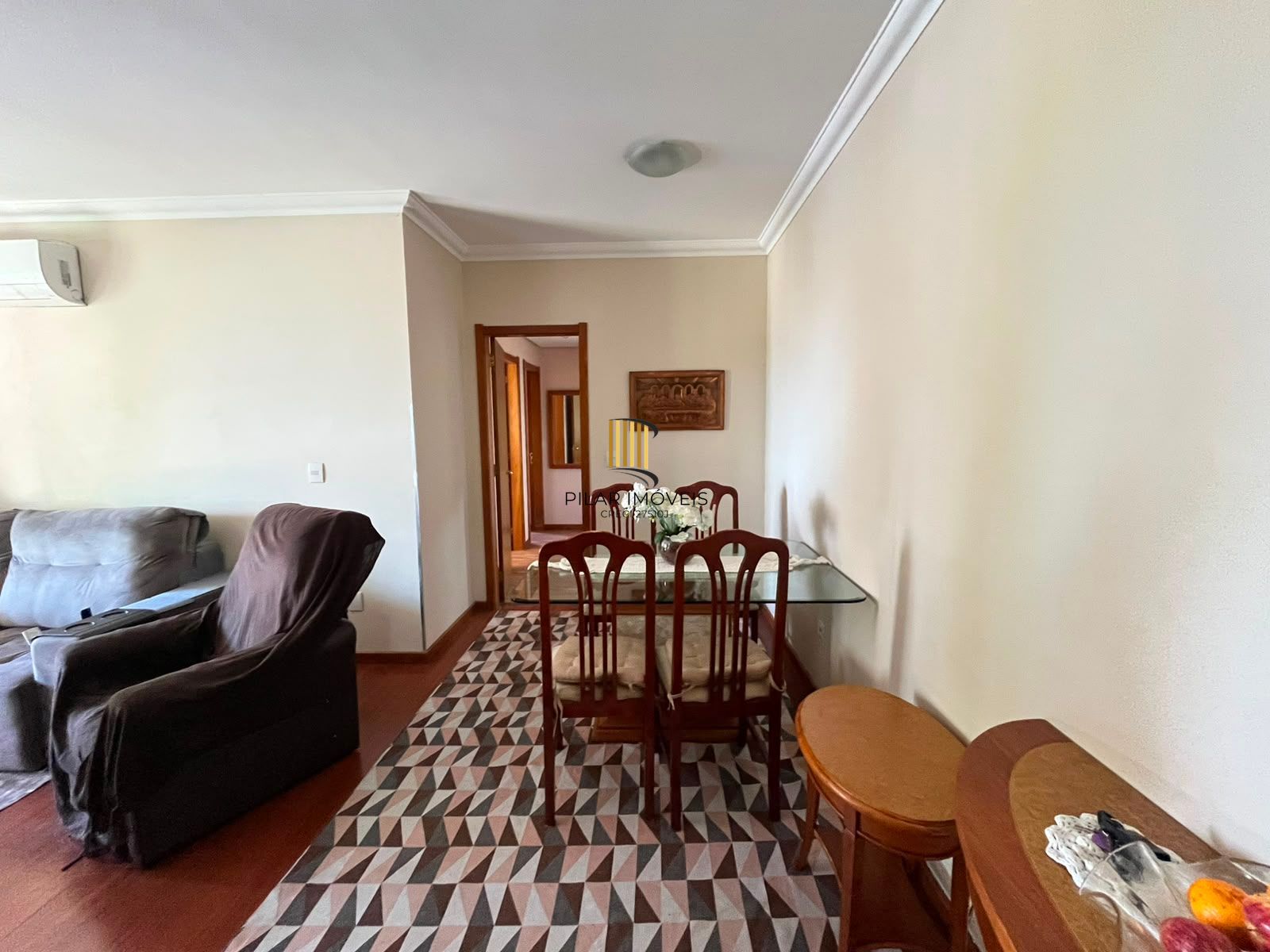 Apartamanto a venda no Menino Deus com 3 quartos e sacada
