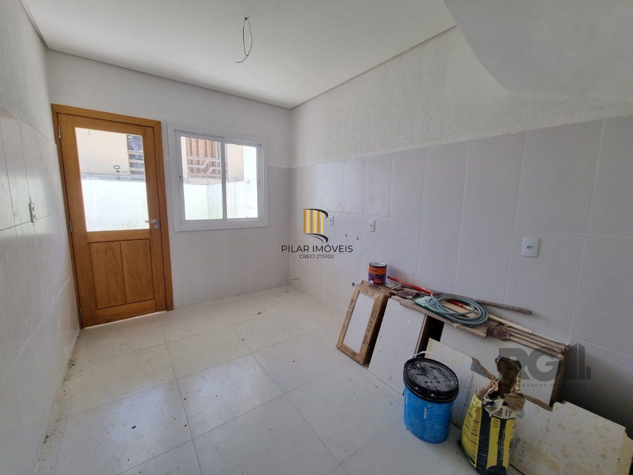 Casa 3 dormitórios no bairro Guarujá