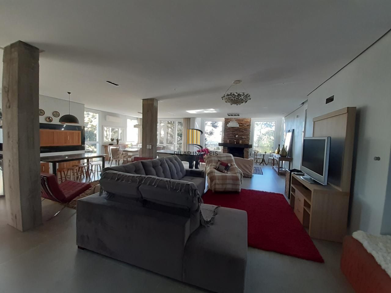 CASA COM PISCINA INDOOR NO CONDOMÍNIO VIVENDAS DA SERRA – CANELA/RS