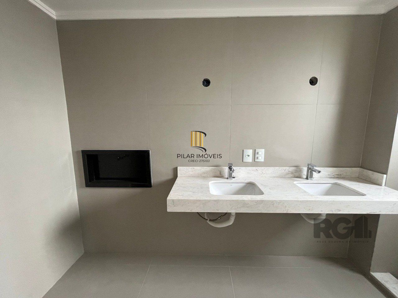 Apartamento 03 Suítes / Sacada/ 131m /  Rua José Gomes / Tristeza