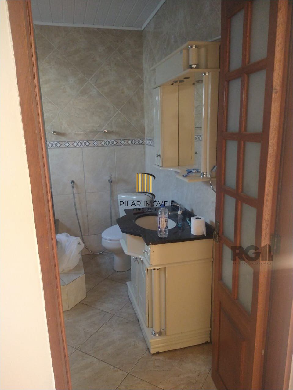 Casa Para Venda Com Amplo Pátio e Piscina