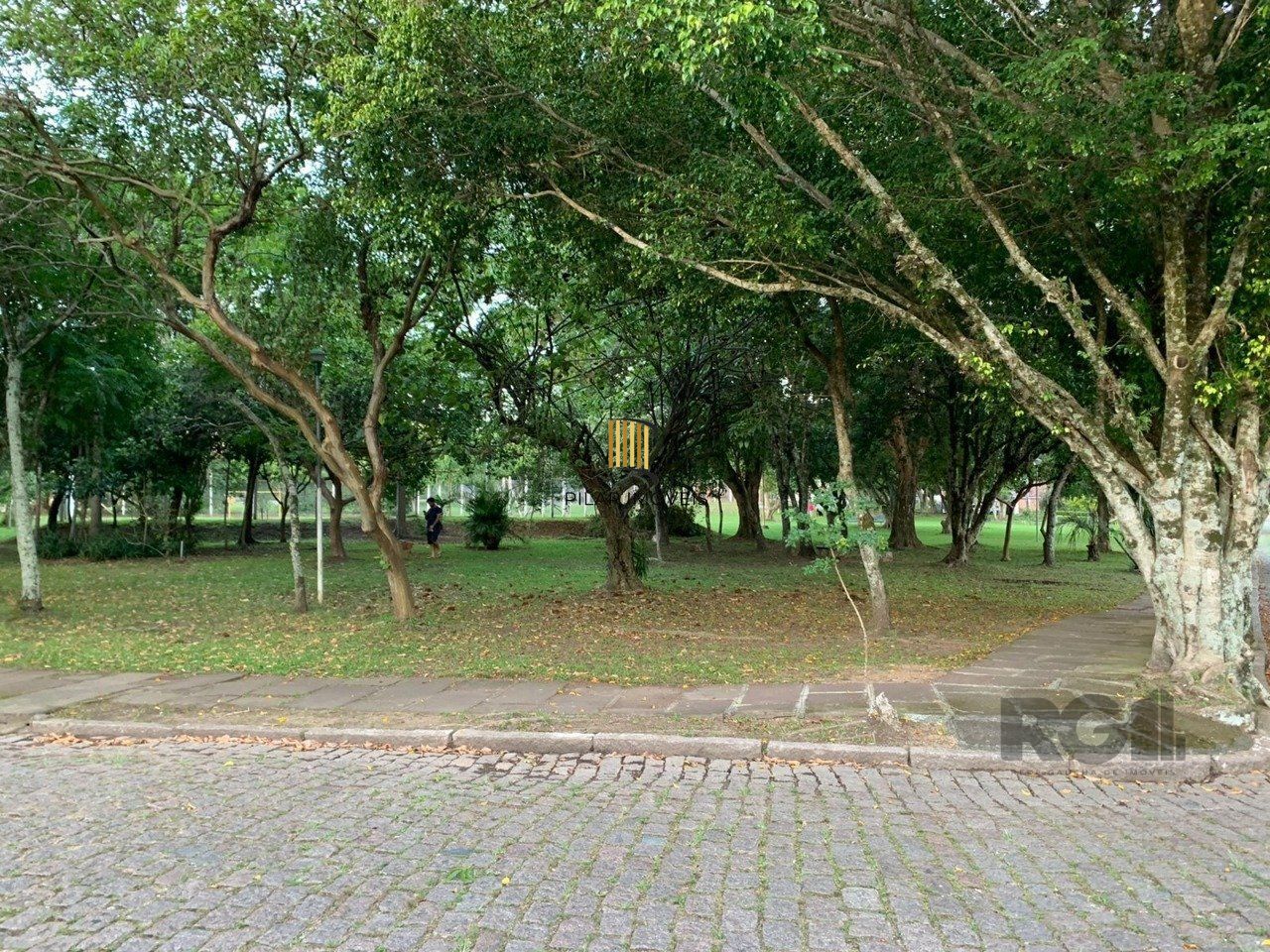 Casa 03 Dormitórios Condomínio Fechado Bairro Jardim Isabel