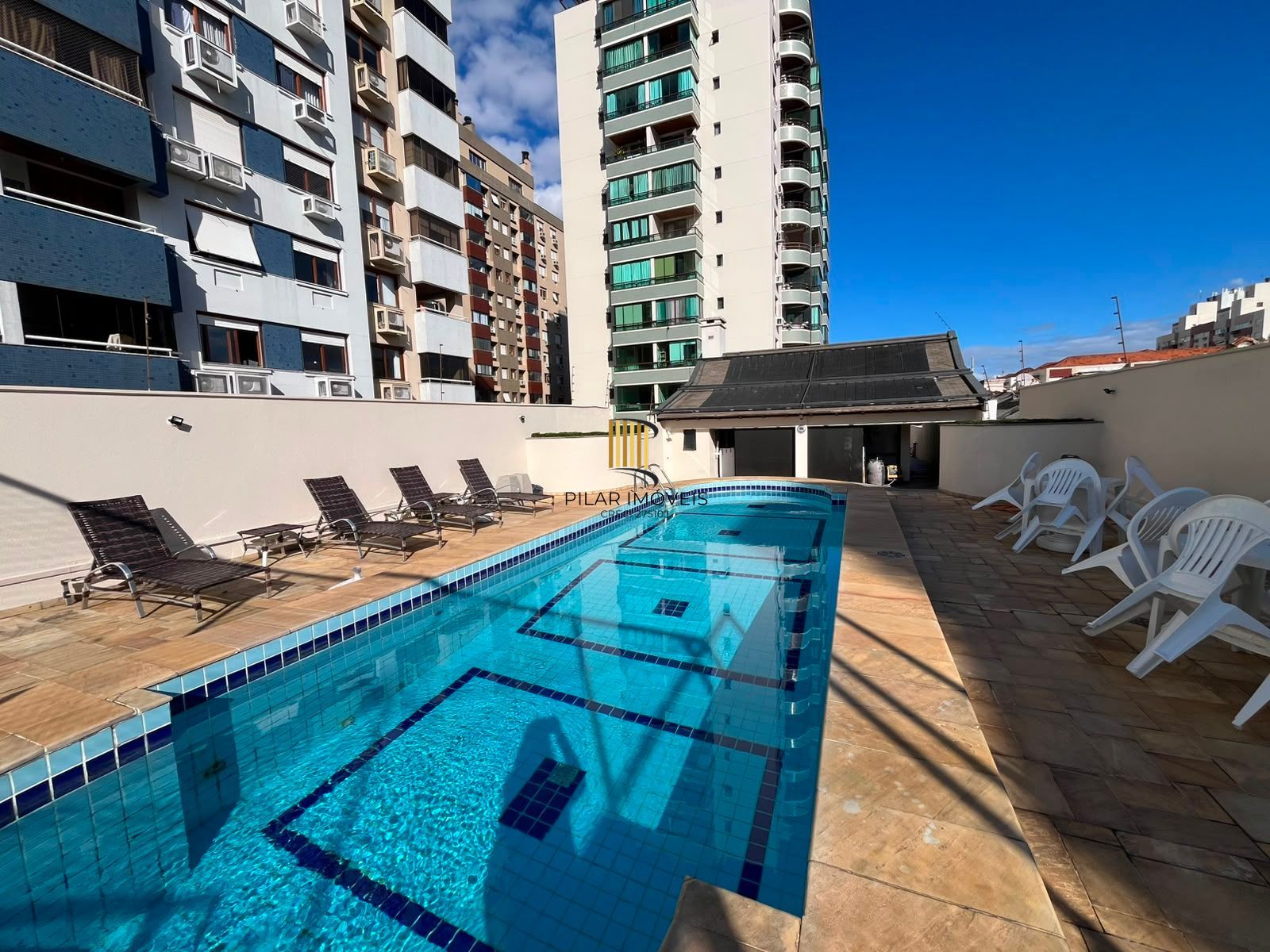 Apartamanto a venda no Menino Deus com 3 quartos e sacada