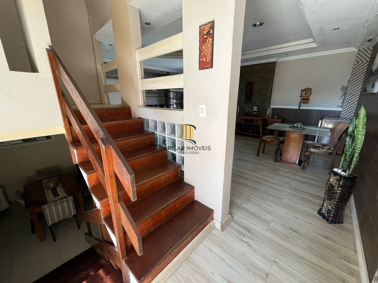 Casa 3 Dormitório(s) Bairro Guarujá