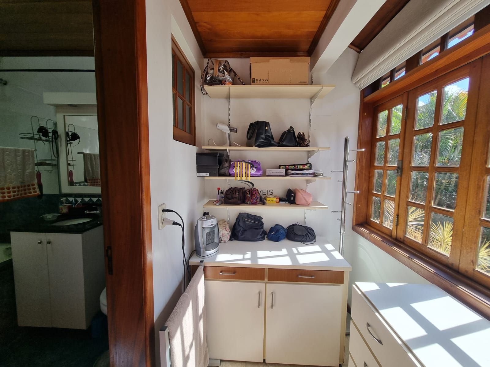 Casa de 3 Dormitórios em Condomínio Fechado Infra Completa