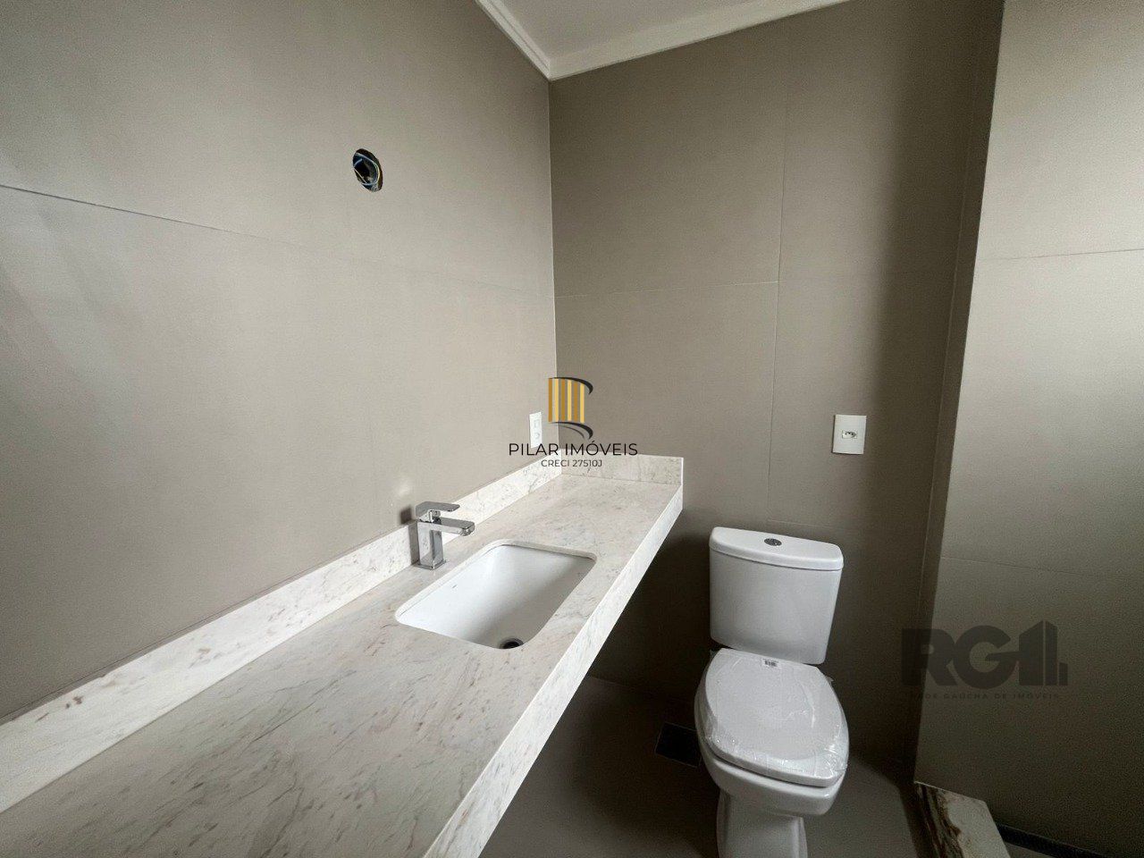 Apartamento 03 Suítes / Sacada/ 131m /  Rua José Gomes / Tristeza