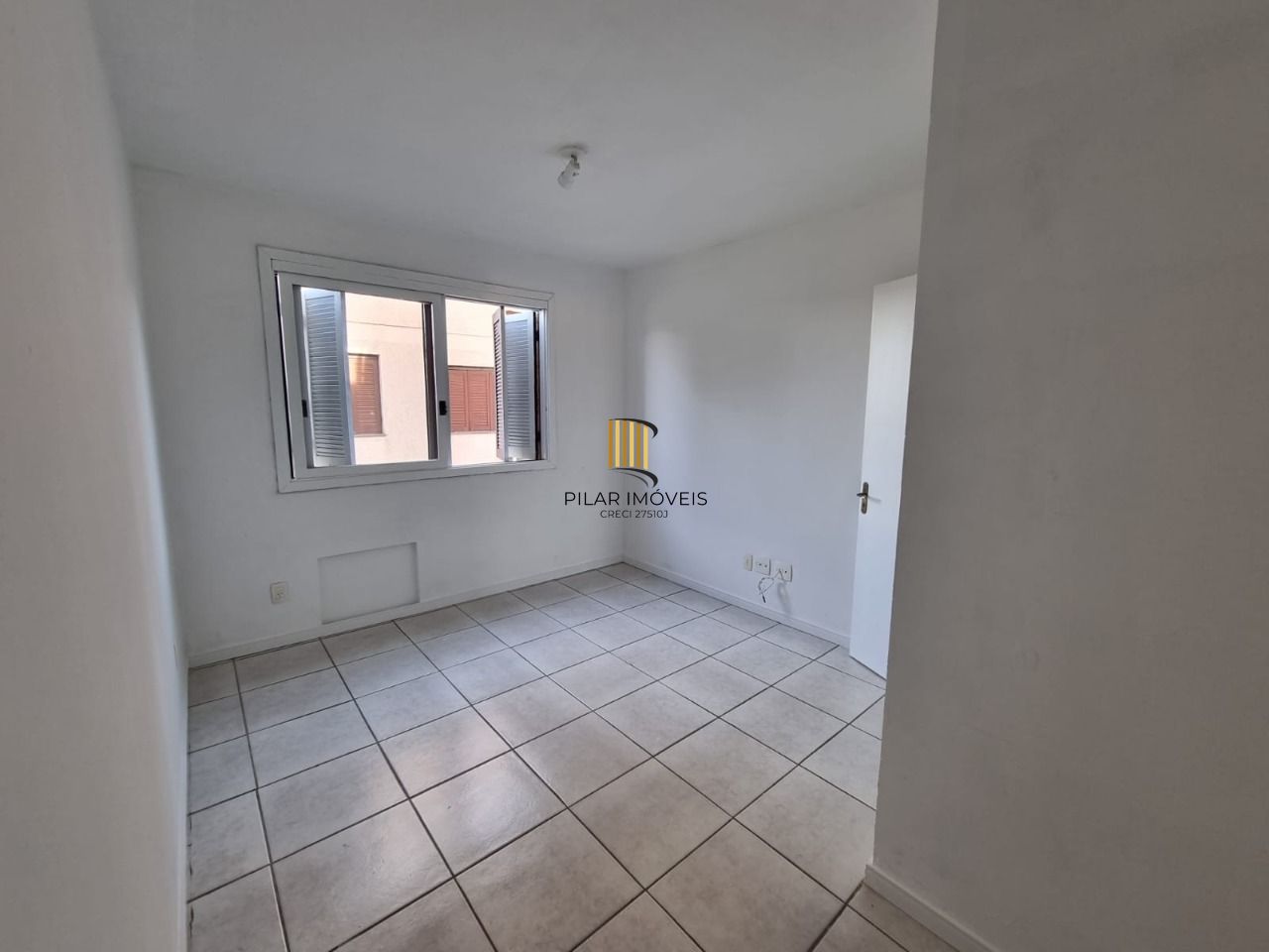 Apartamento 2 Dormitórios com Sacada Ipanema