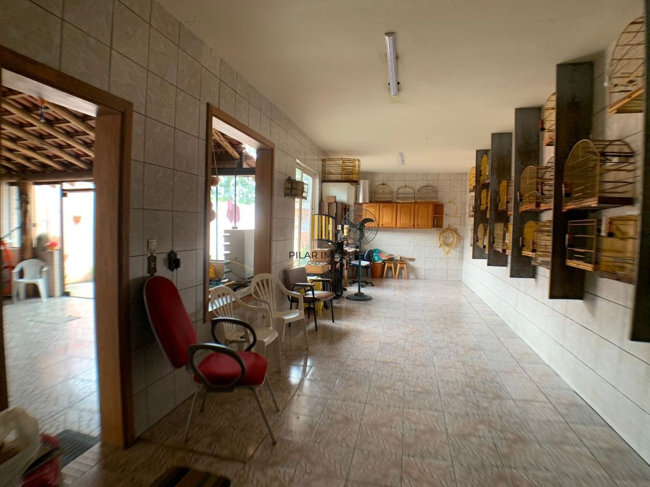 Casa para Venda - 318m², 3 dormitórios, Piscina, Bairro Guarujá