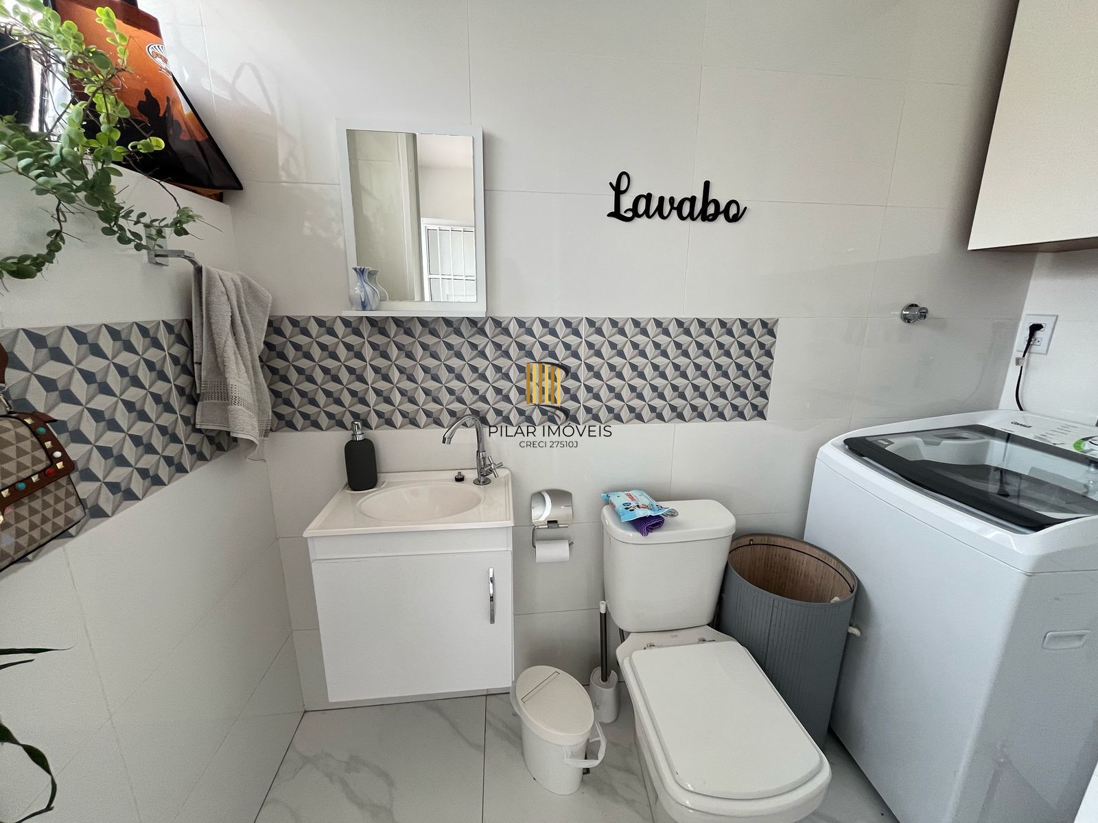 Casa terrea e reformada no bairro Nonoai