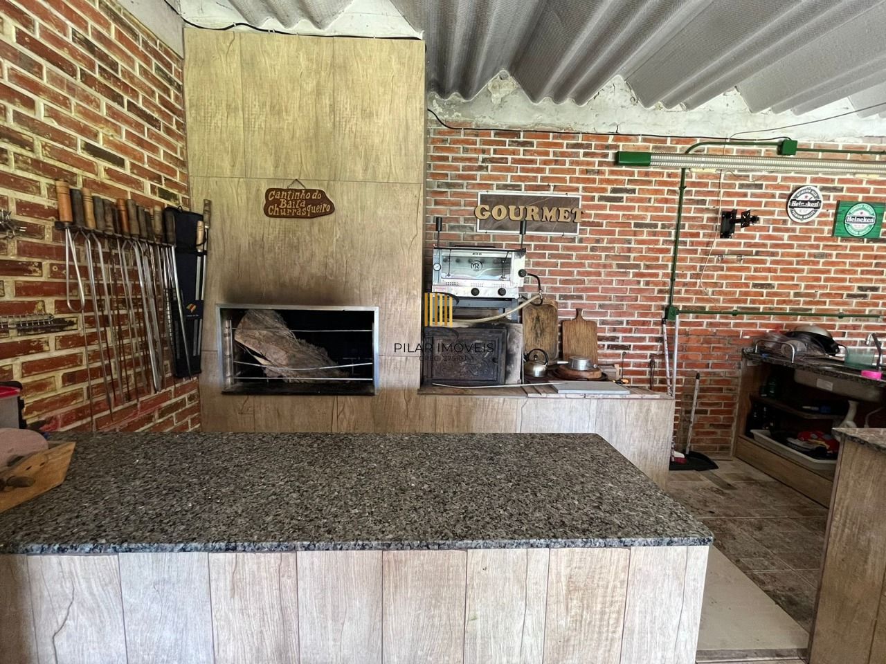 Casa 3 Dormitório(s) Bairro Guarujá