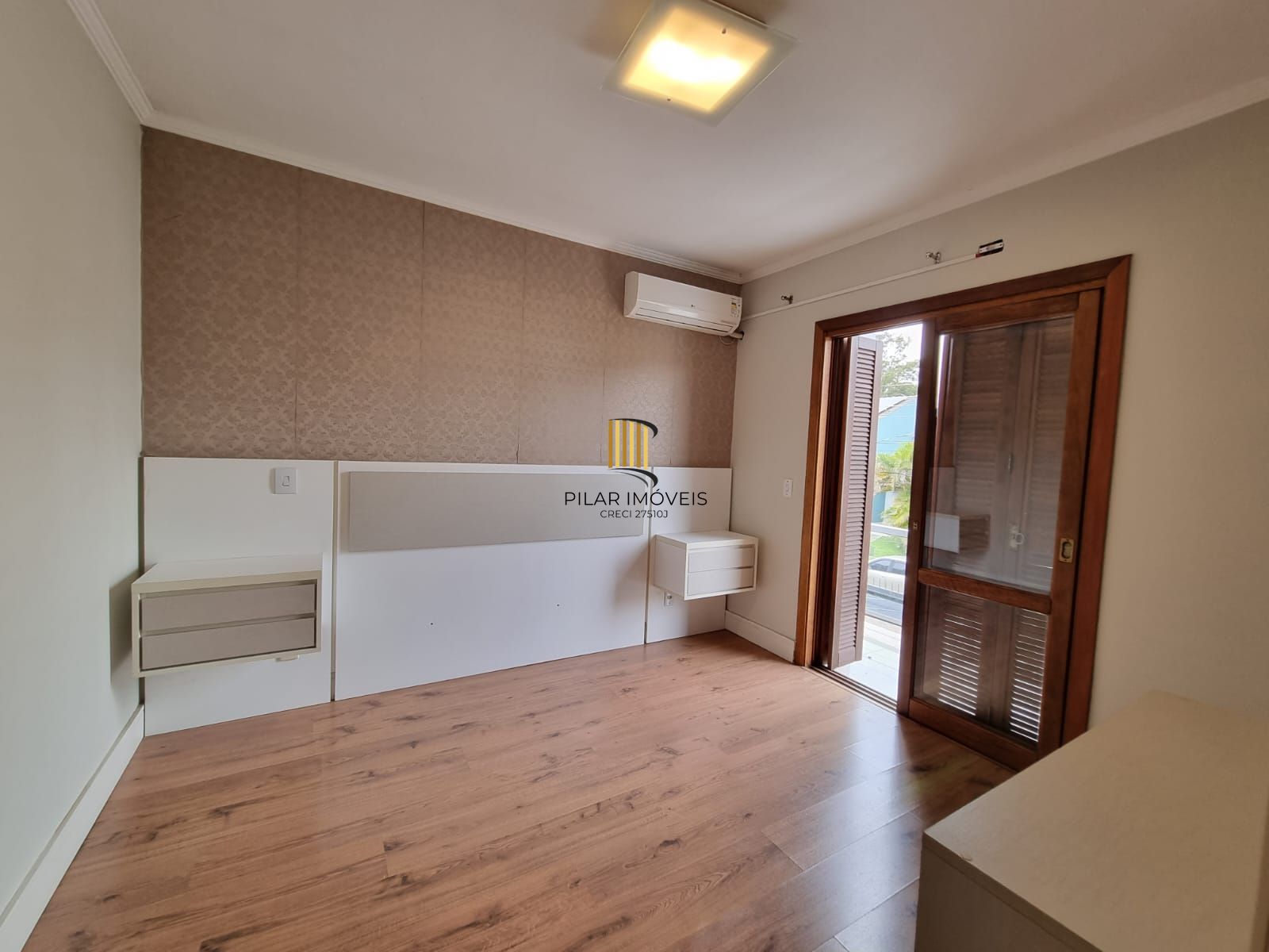 Casa 3 Dormitórios / Pátio com Churrasqueira / Jardins do Prado