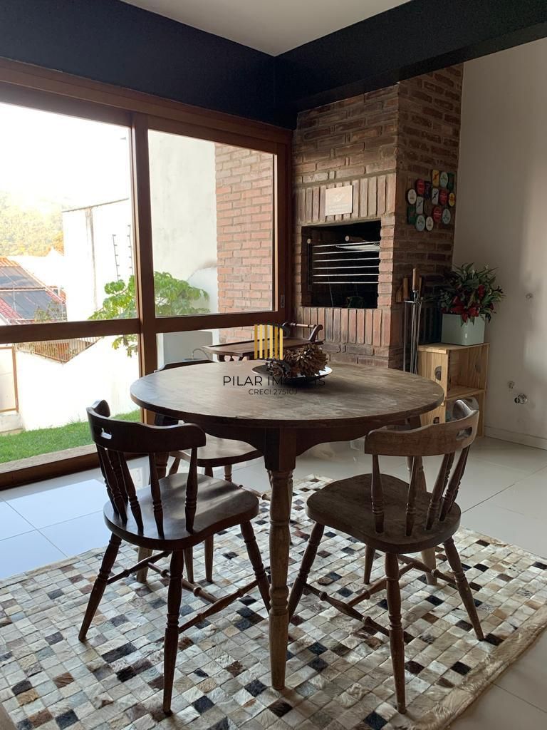 Casa a venda com piscina de 3 dormitórios em porto alegre