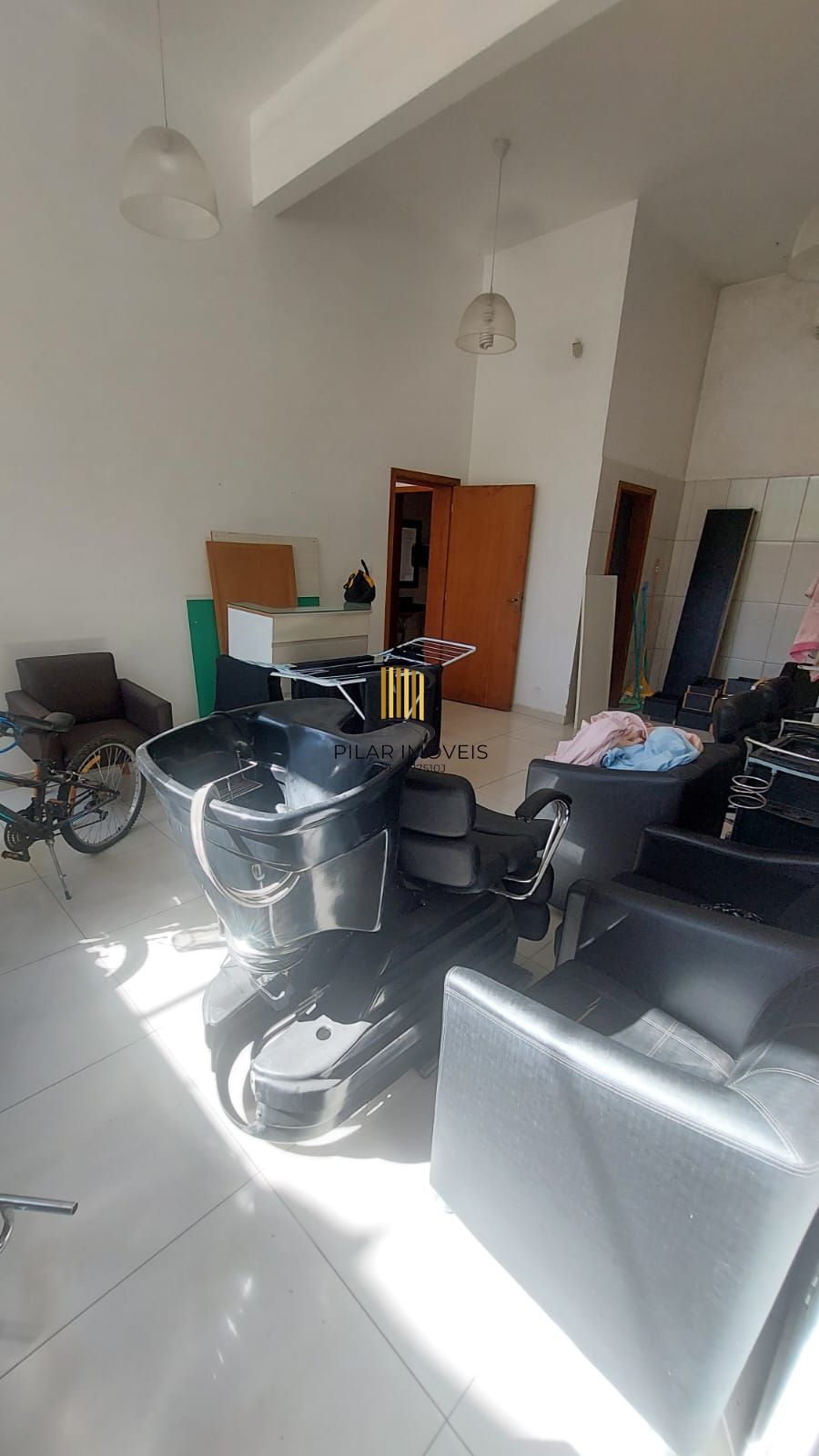 PRÉDIO COMERCIAL COM 5 SALAS E PROJETO APROVADO APARTAMENTO 100M2