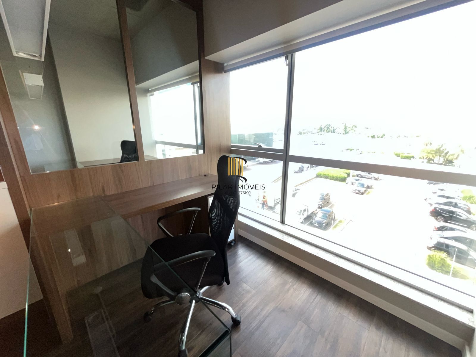Sala mobiliada no Diamond Tower