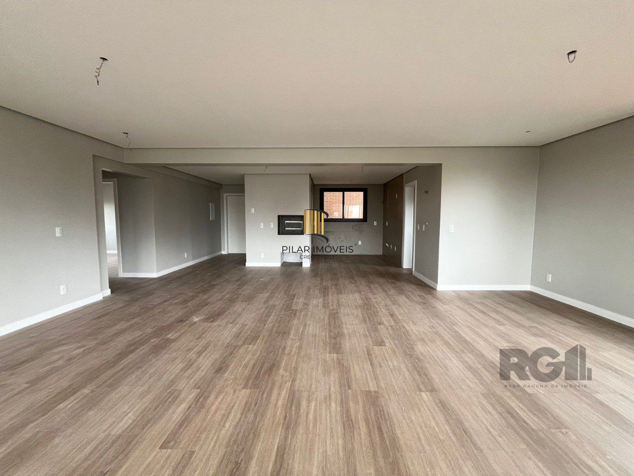 Apartamento 03 Suítes / Sacada/ 131m /  Rua José Gomes / Tristeza