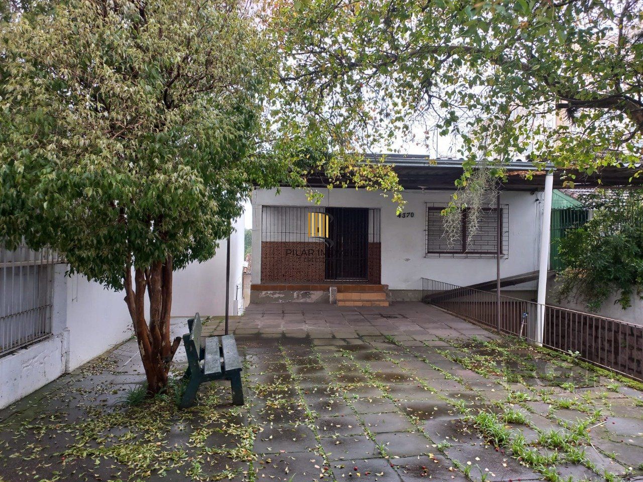 Excelente casa na av cavalhada com 3 dormitorios - Pilar Imóveis