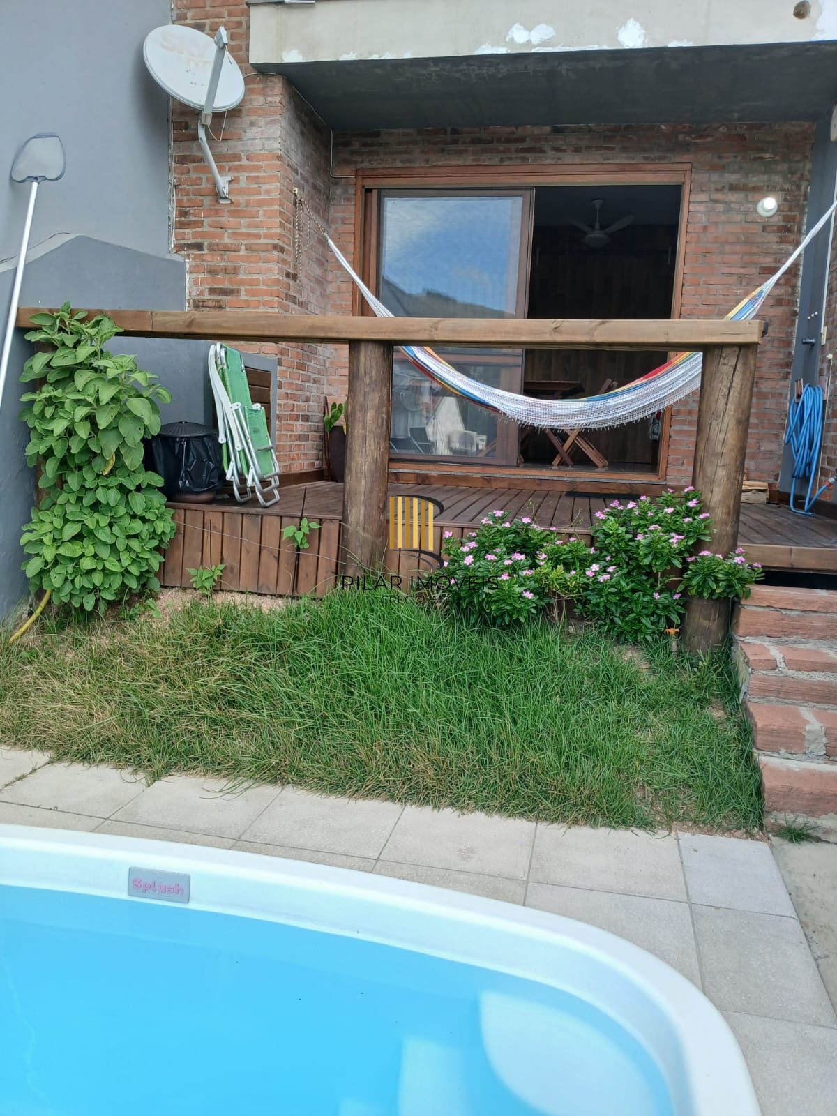 Casa a venda com piscina de 3 dormitórios em porto alegre