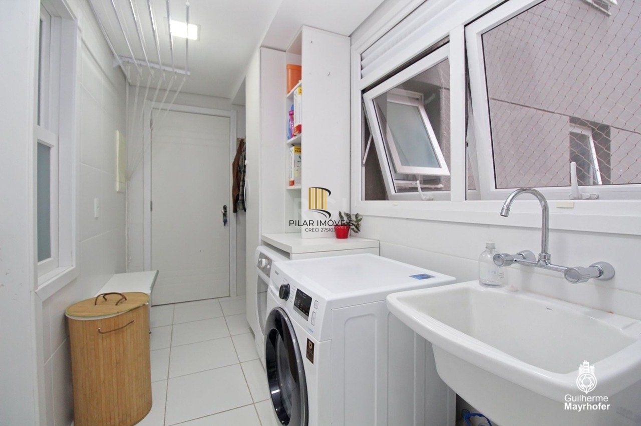 Apartamento para Venda - 128m², 3 dormitórios, sendo 3 suites, 2 vagas - Menino Deus