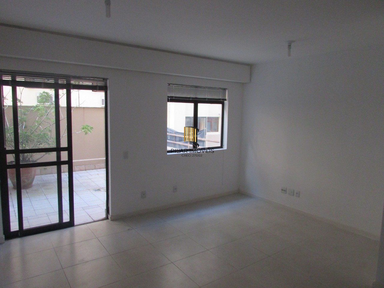 Conjunto/Sala para Venda - 29m², 0 dormitórios, Menino Deus
