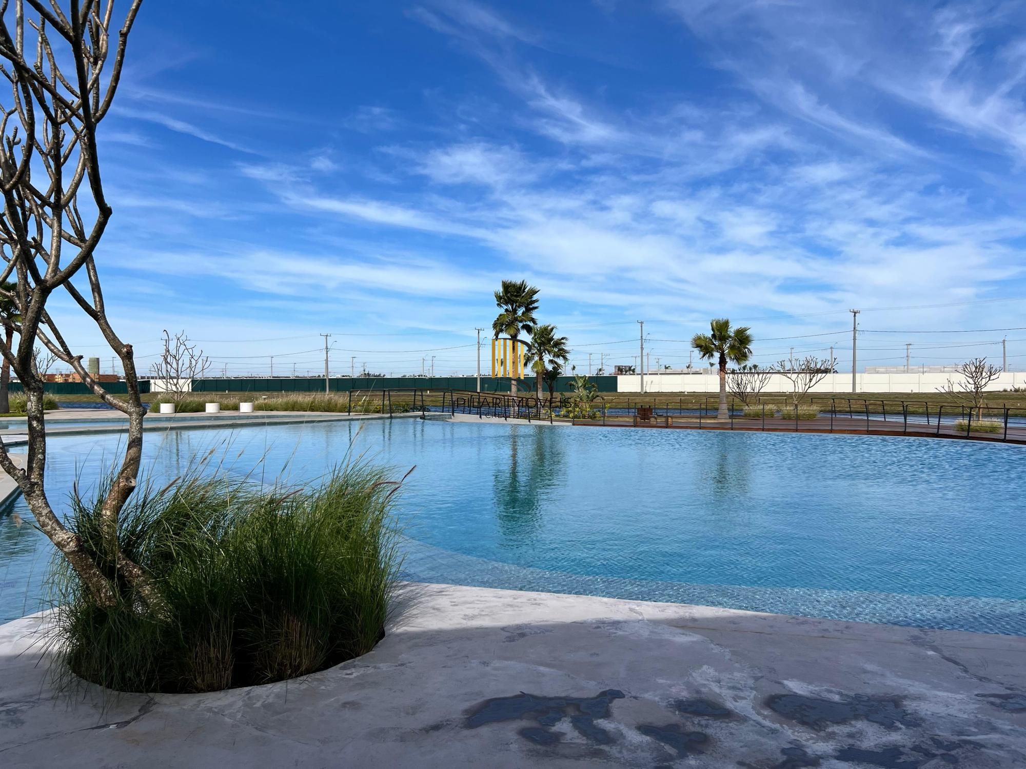 Lote molhado a venda no condomínio Zen Resort Concept.