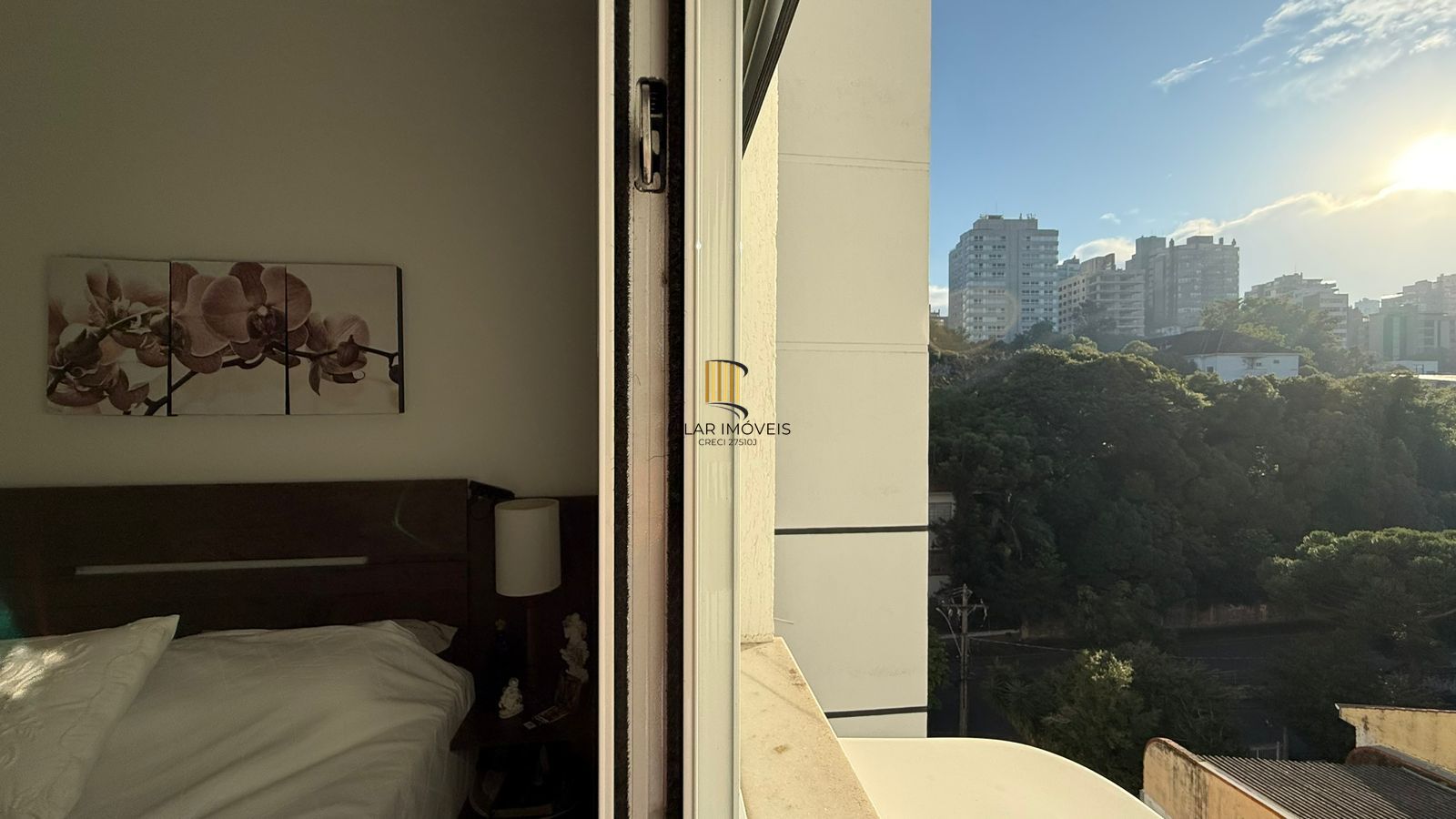 Apartamento 1 dormitório c/vaga escriturada coberta e infra completa no Rio Branco