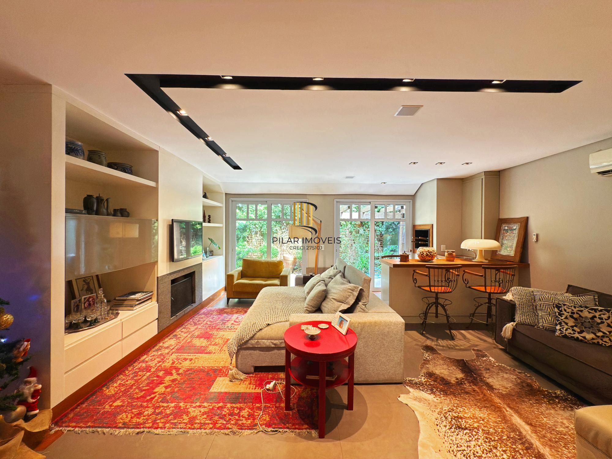 Casa lindíssima no Terra Mater à venda 3 dorm, Lareira e 2 vagas - Pilar Imóveis