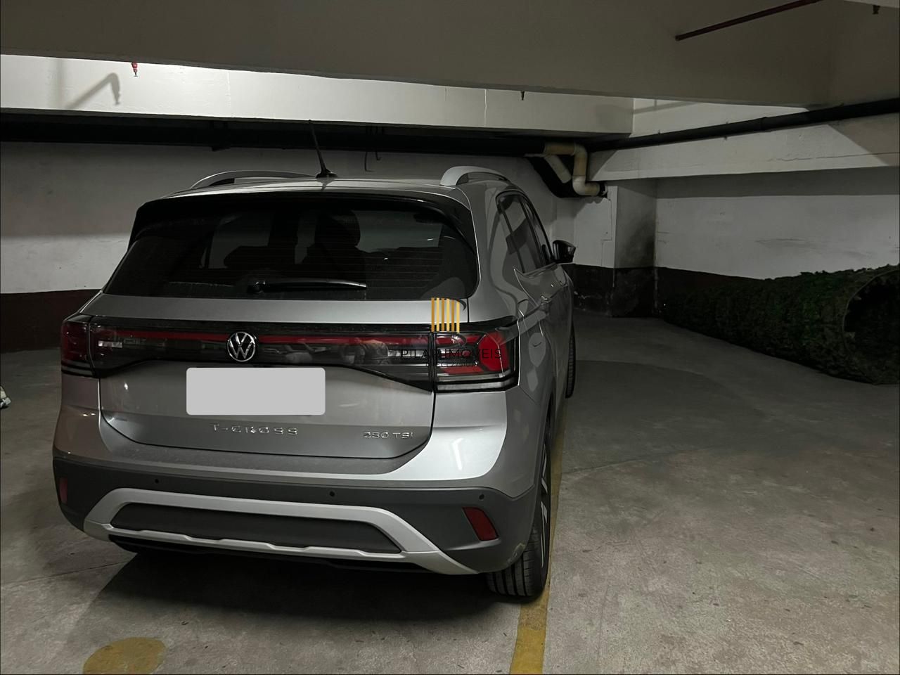 Clínica Odontológica mobiliada e equipada, 38 m2 com 2 vagas individuais na Av. Vinte e Quatro de Outubro