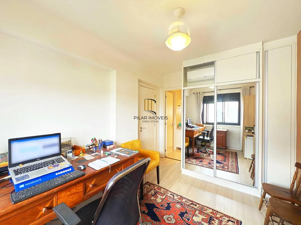 Apartamento de 3 suítes com 3 vagas, 136 m2 próximo ao Shopping Iguatemi.