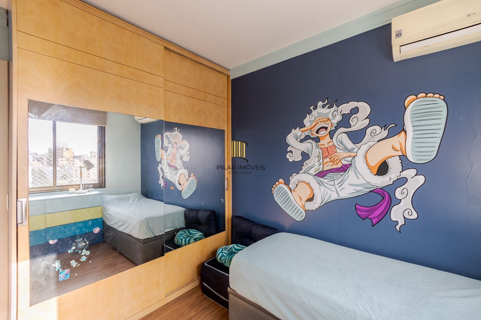 Andar alto, sol e vista definida são ponto forte deste belíssimo apartamento à venda de 3 dorm e 2 vagas indiv. cobertas no Rio Branco