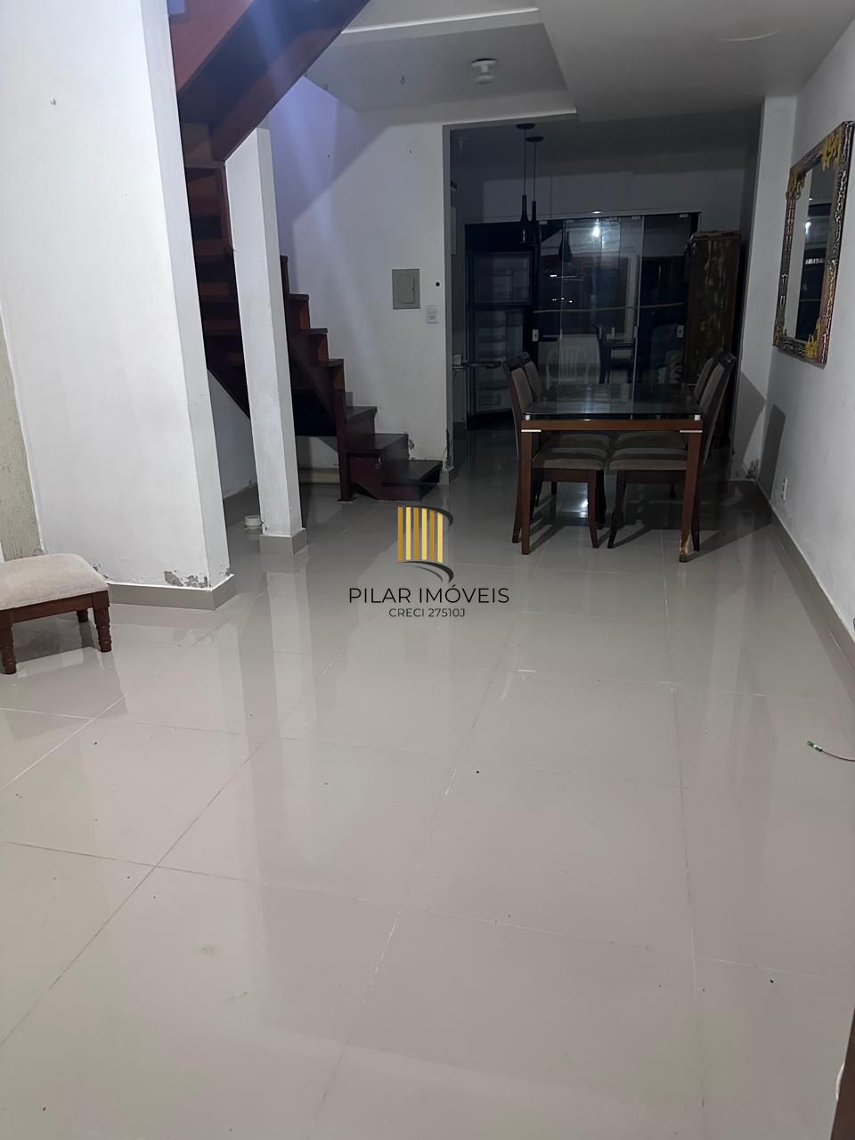 Sobrado localizado no bairro Mato Grande, c/2 dormitórios, living, cozinha e um aconchegante espaço gourmet c/ churrasqueira para reunir familia e amigos.