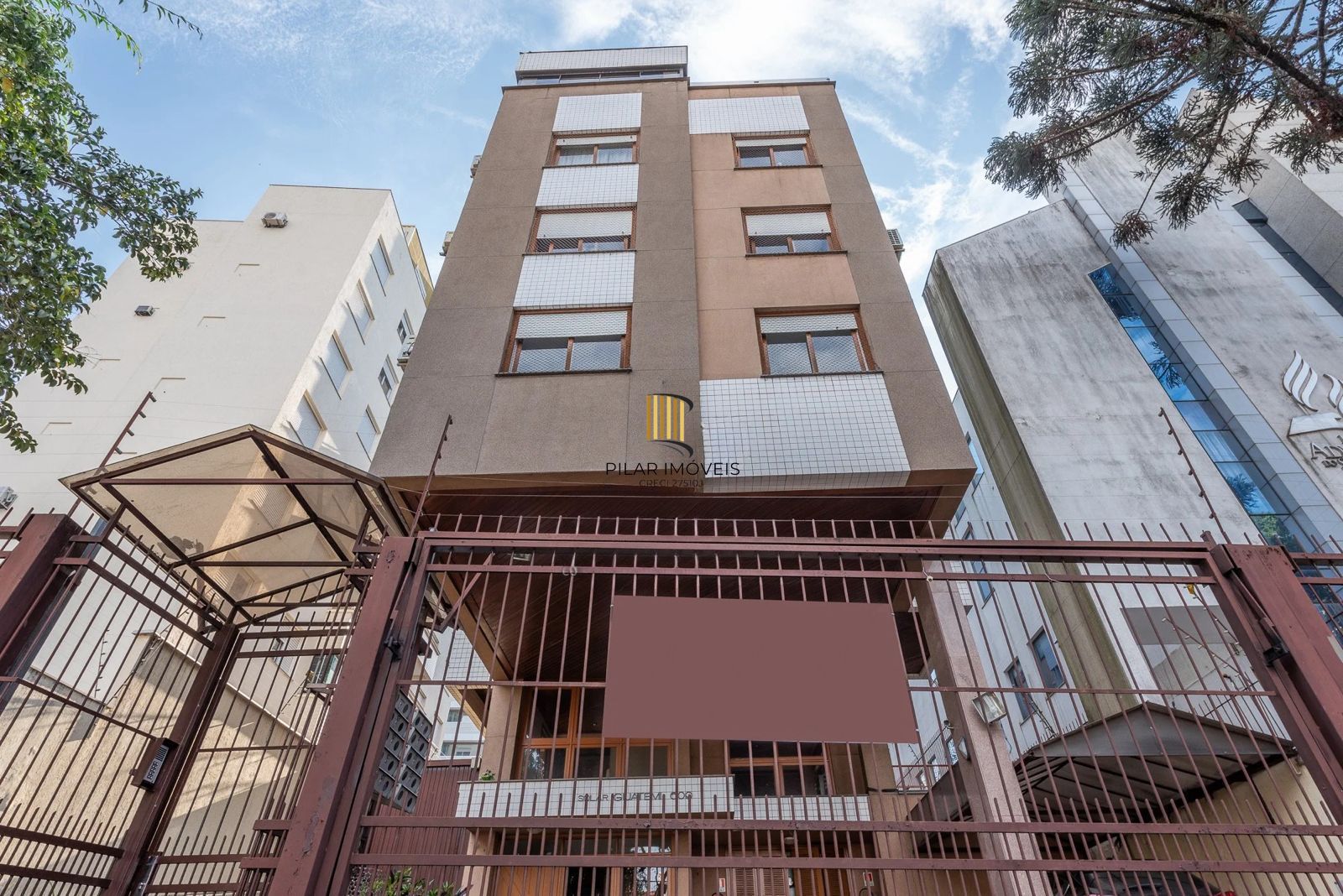 COBERTURA À VENDA c/ 168m2, 3 dormitórios, 1 suíte, 2 vagas de garagem, Passo da Areia, Porto Alegre !!