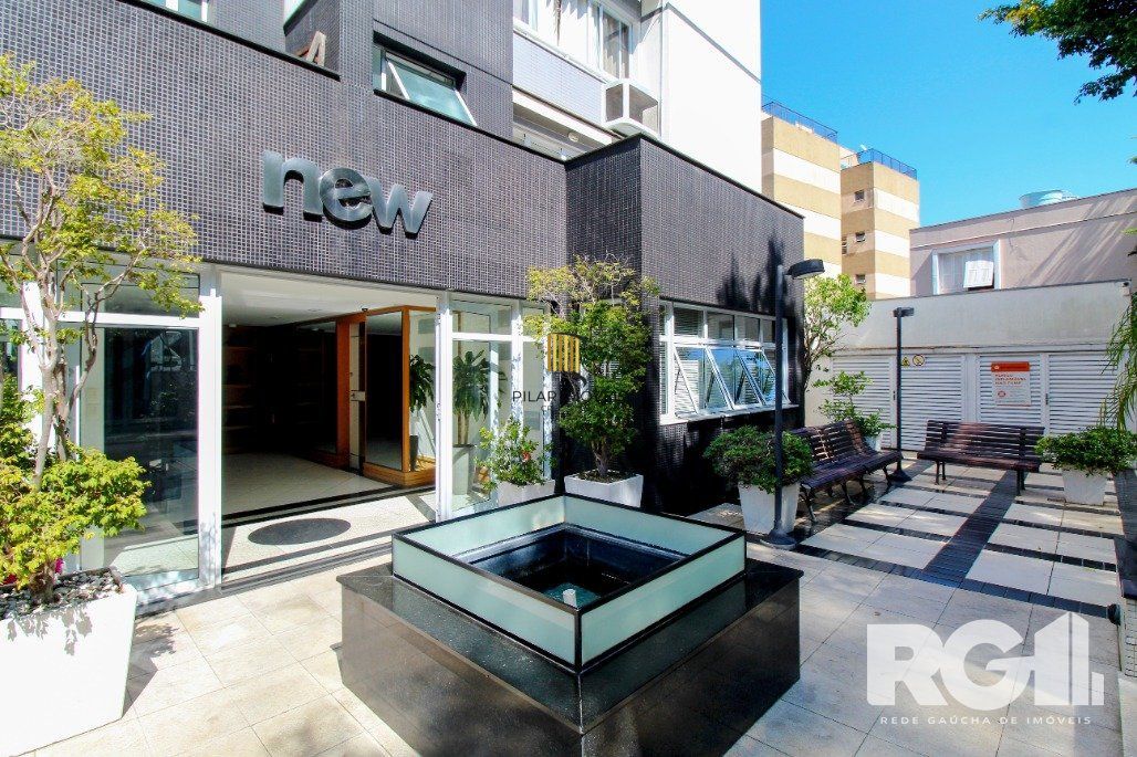 Apartamento de 1 dormitório com suíte americana, 1 vaga de garagem coberta Mobiliado e decorado.